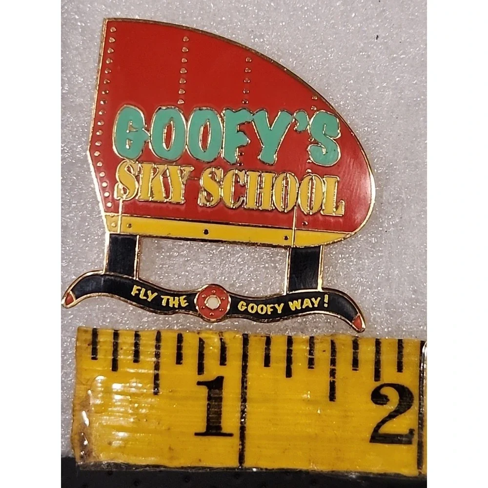 Disney Goofy's‎ Sky School Attraction Marquee Sign Mystery DLR  LE 200 Pin 83362